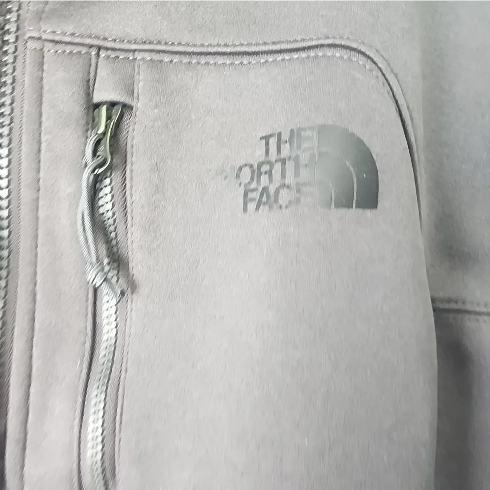The North Face Men's Black Jacket Zip Up